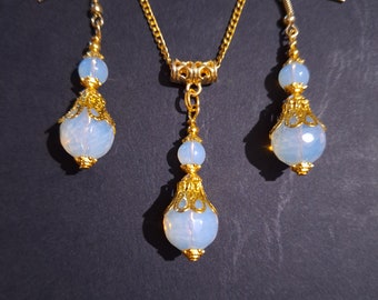 Opaal sieraden set Gouden sieraden set Victoriaanse set ketting en oorbellen Boho sieraden set Boho opaal oorbellen opaal ketting opaal sieraden
