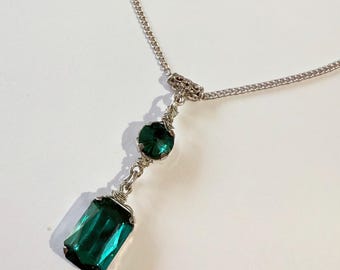 Emerald green crystal necklace green set necklace earrings Victorian necklace Boho necklace rectangle green necklace green earrings crystal