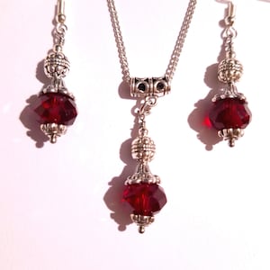 Rubinrot Silber Schmuckset blutrot Kristallset Halskette Ohrringe Victorian Schmuckset Boho Schmuckset Gothic Schmuck Geschenkset