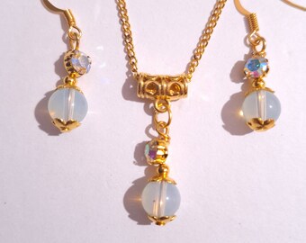 Conjunto de joyas de cristal de oro de ópalo Opalite Moonstone conjunto de oro collar pendientes conjunto de joyas de boda conjunto de joyas de oro de cristal camaleón Moonstone