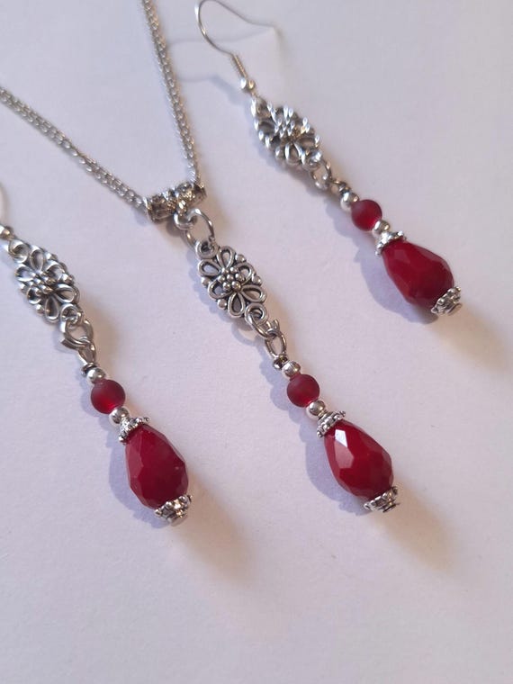 Victorian red crystal jewelry set tale red set necklace earrings crystal teardrop jewelry set Boho set Baroque Vintage set Red jewelry set