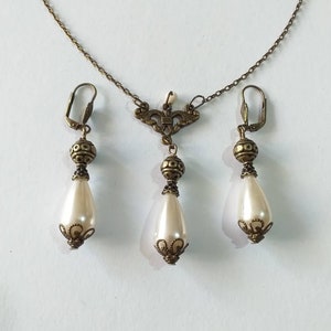 Victorian Pearl bronze set pearl jewelry pearl necklace pearl earrings Victorian jewelry set Boho set bronze set Vintage style antique set