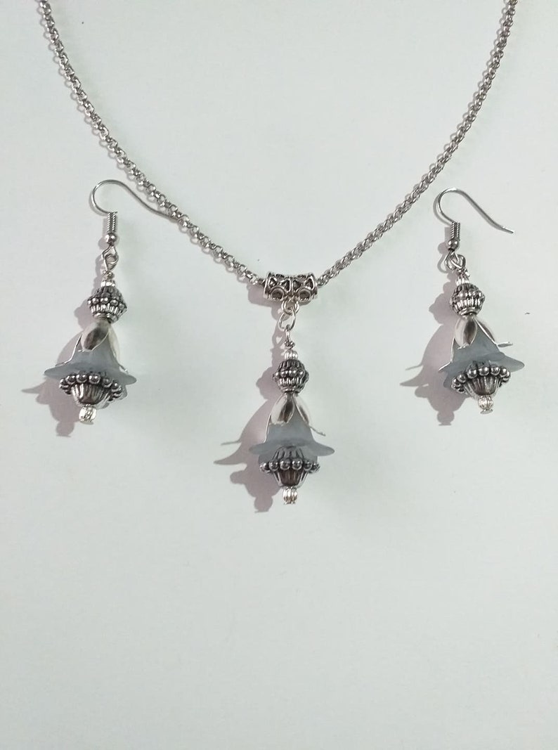 gray flower silver set Victorian jewelry flower necklace gray flower earrings Victorian jewelry set Bohemian set silver set Vintage set gift image 3