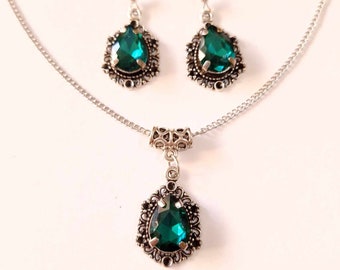 Victorian Emerald green Silver jewelry set dark green set necklace earrings Victorian jewelry set Bohemian set Vintage style jewelry set