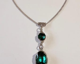 Emerald green crystal necklace green set necklace earrings Victorian necklace Boho necklace oval green set green earrings green necklace
