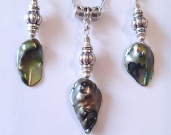 Conjunto de joyas de plata con perla verde, conjunto de joyas de perla barroca verde, collar, pendientes, conjunto de joyas único, conjunto bohemio, joyería de perlas, joyería artesanal