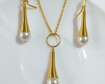 Conjunto de joias de pérolas vitorianas, conjunto de ouro, colar e brincos, conjunto de joias boho, estilo antigo, conjunto de joias para presente, conjunto de pérolas