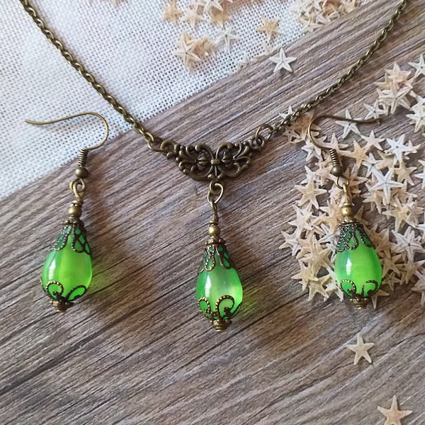 Emerald green bronze jewelry set necklace earrings Victorian bronze jewelry set Boho jewelry set Bohemian jewelry set emerald green jewelry