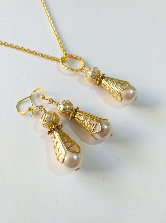 Victorian Pearl Jewelry Set: Filigree Gold Necklace and Earrings