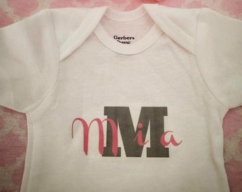 Personalized Newborn Bodysuit, One Piece Bodysuit, customized Baby Name Onepiece Bodysuit, Newborn Outfit, Coming Home, Baby Shower Gift