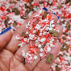Mistura de fatias de argila de polímero de Natal | Mistura de flocos de neve de bastão de doces de Papai Noel polvilhe | Granulados de argila para copos artesanais, amuletos de limo de resina