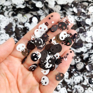 Black & White Skull Glitter Mix, Halloween glitter for face nail art, Glitter for tumbler resin, Craft glitter supplier, Cute Skull Glitter