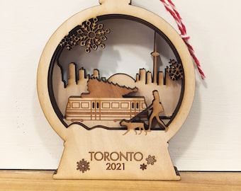 Toronto Snowglobe 3-laags Lasercut Ornament