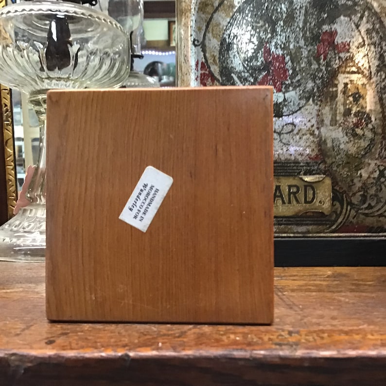 Vintage burl trinket box made in Morocco by Wunderley