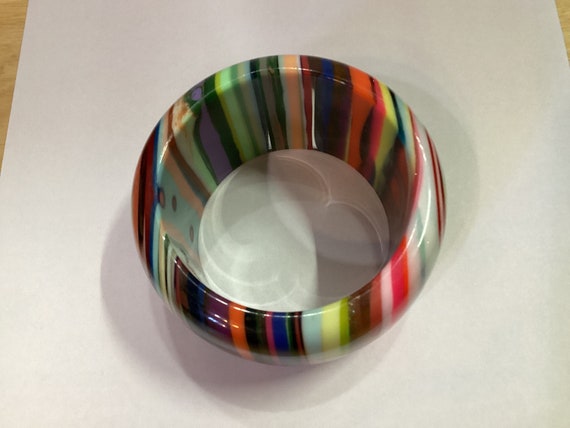 Very cool vintage Lucite rainbow bangle bracelet;… - image 5