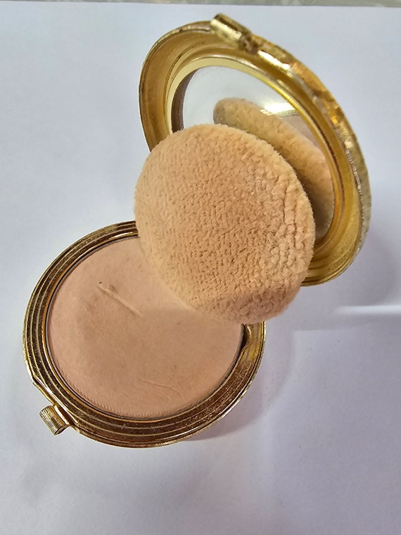 Paisley gold tone Revlon powder compact - image 3