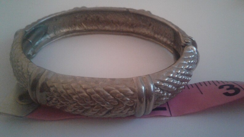 snake skin pattern vintage clamper bracelet silver tone snake cuff vintage hinged silver bracelet reptile bracelet