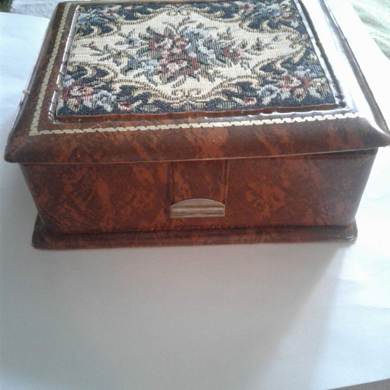 CHINESE ANTIQUES BONE DOUBLE-DECK SMALL BOX CASKET JEWEL CASE