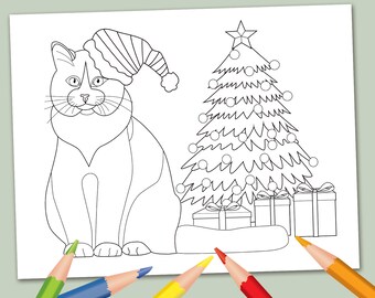 Gato navideño sentado frente a su árbol de Navidad, con su gorro de elfo. Descarga digital instantánea Paté para colorear.