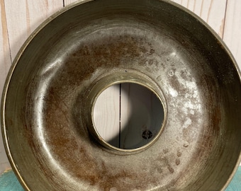 Vintage industrial Savarin baking pan, french country cuisine
