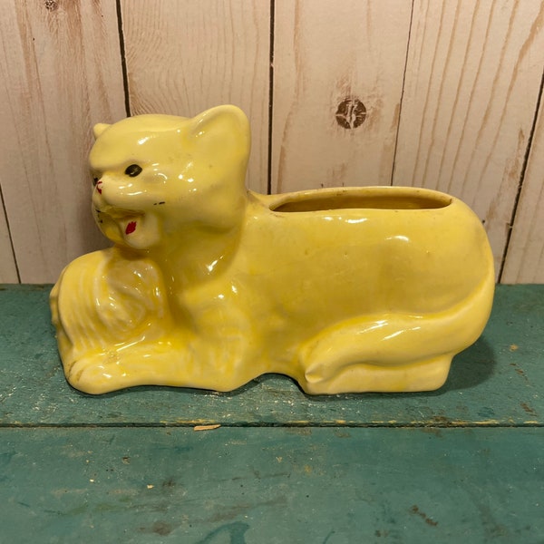 Vintage McCoy Keramik, Figur Übertöpfer, Katze mit Garn, gelbe Katze, Kinderzimmer, Sukkulenten, Bauernhaus Dekor