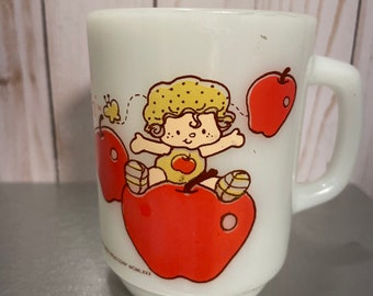 Apple Dumpling coffee mug, anchor hocking, vintage strawberry short cake