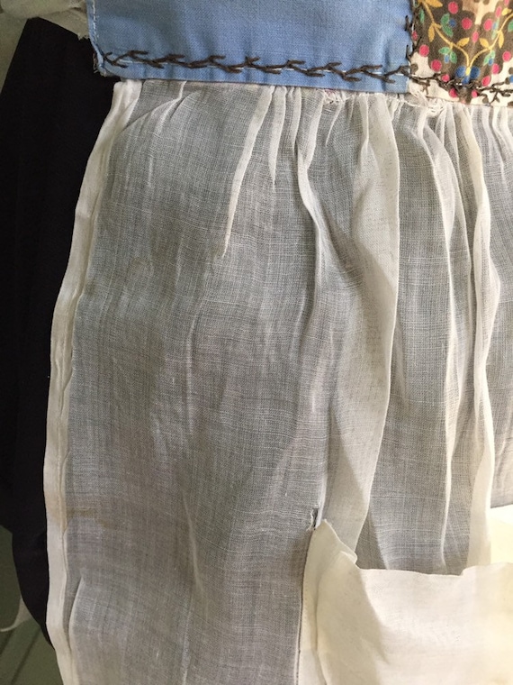 Vintage handmade apron, patchwork, hand embroider… - image 6