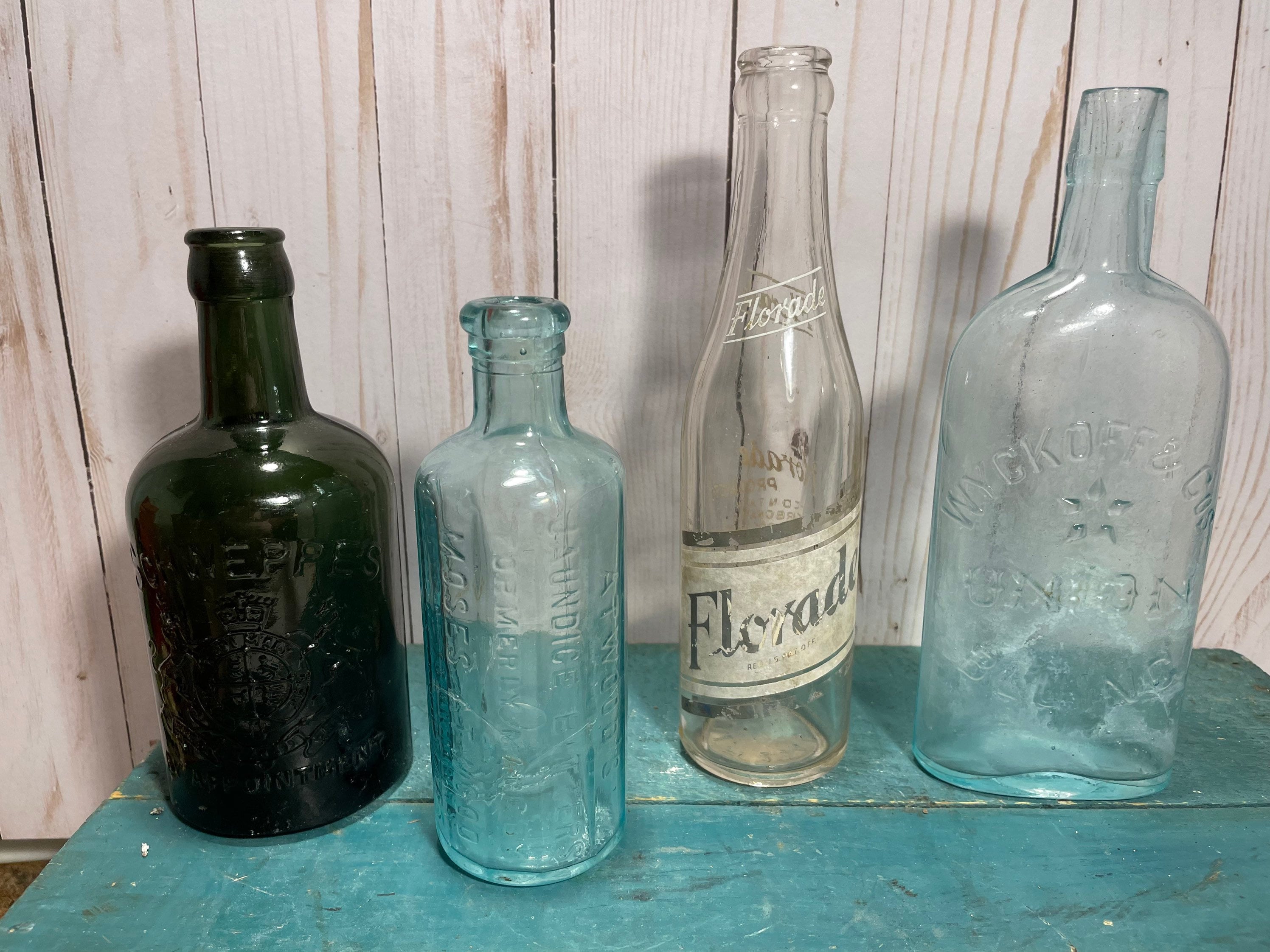 Vintage Old Bottles, Advertising, Apothecary, Glassware, Collectible,  Schweppes, Florade, Atwood, Bluing - Etsy, image size:2992x2244
