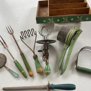 Vintage green handle kitchen hand tools, larger sizes, farmhouse kitchen, buyers choice, collectibles, lot #1