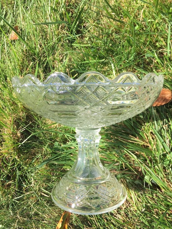 プレスガラス　コンポート 透明なプレスガラスのキャンディ皿 / コンポート - ヴィンテージ