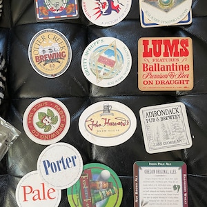 Posavasos de cerveza vintage, una docena de posavasos de cerveza, artículos de bar, cervecería, regalo de cerveza, inauguración de la casa, lote de cueva de hombre n.° 5