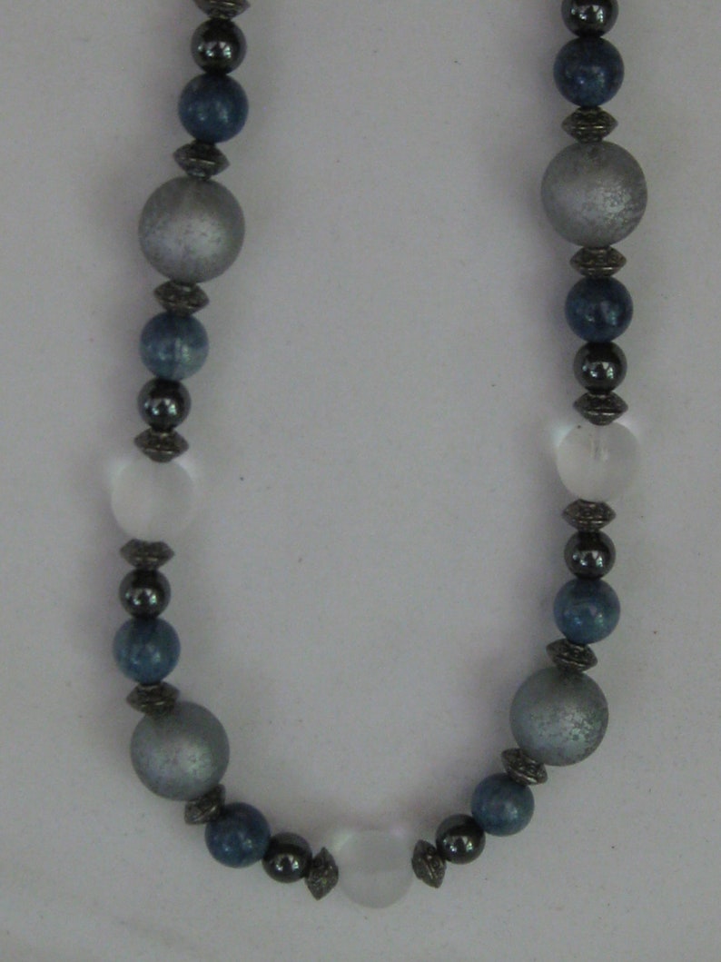 /& White Beaded Necklace Black Classic Blue
