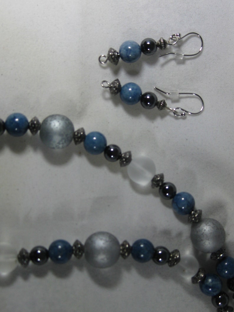 /& White Beaded Necklace Black Classic Blue