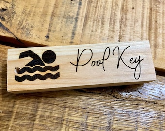 5" Pool Schlüssel Holzblock - Lasergraviert