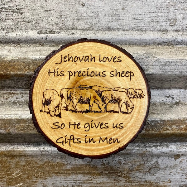 Elder Appreciation Wood Slice Magnet - Precious Sheep / Gifts in Men (Any Language)