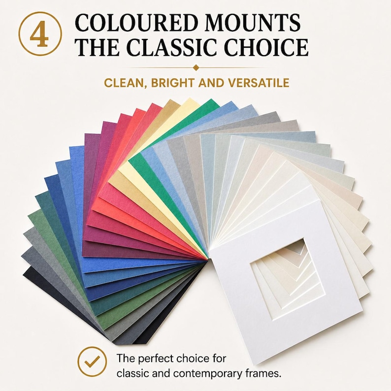 Puede incluir: Un abanico de paspart&uacute;s cuadrados de papel en una gran variedad de colores, incluyendo negro, gris, azul, verde, rojo, morado, amarillo y blanco. El texto dice: 4 COLOURED MOUNTS THE CLASSIC CHOICE, CLEAN, BRIGHT AND VERSATILE.