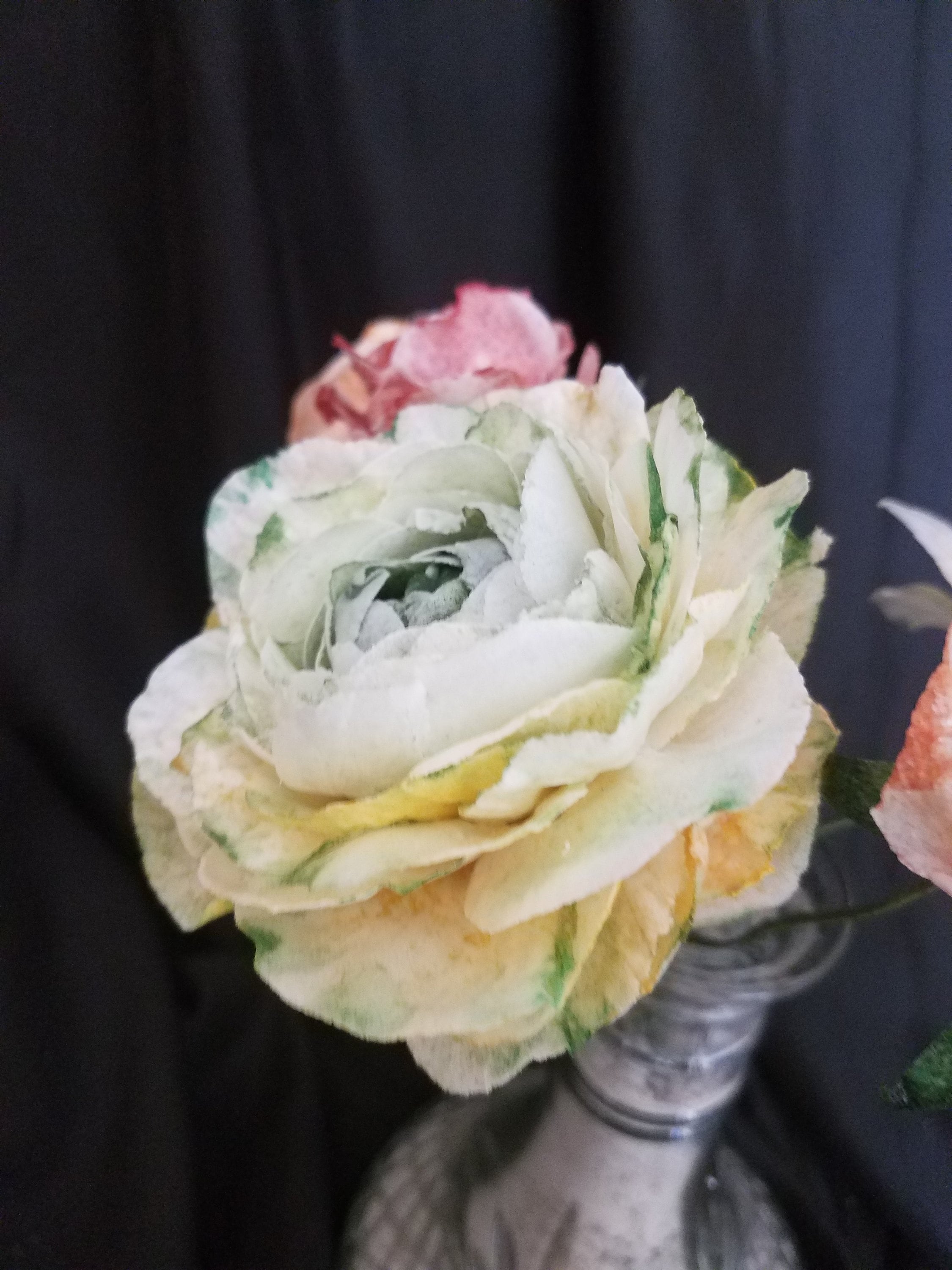 Ranunculus Wafer Paper Flowers