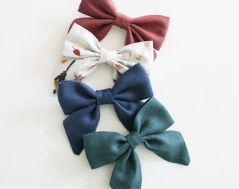 Handmade bows. Girls hair bow. Hair accessories. Organic hair bows. Handmade hair clips. Organic headbands. Kids bows. Jasmine bows