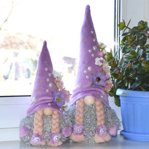 Gnome girl lilac, Scandinavian Gnome, Gift for mom, Easter gnome, Grandma gift, Gnomes birthday, Easter decoration, Spring gnome