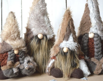 Grand nain scandinave avec chapeau de fourrure, décoration de Noël, nain des forêts, style nordique, vacances d'hiver, cadeau de Noël, tomte suédoise