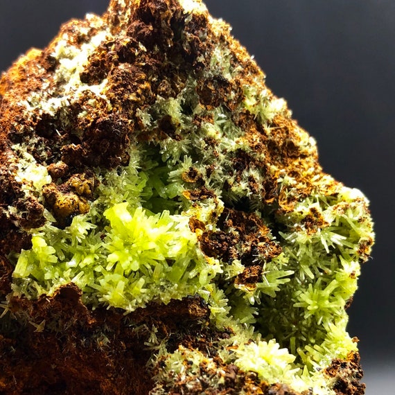 高品質のパイロモルファイト、優れたパイロモルファイト結晶クラスター