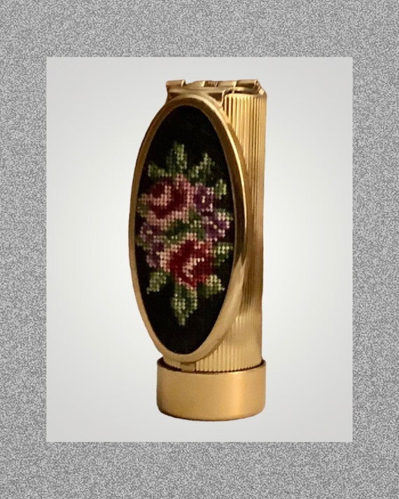Elgin Lipstick Case. Pop Up Mirror Compact. Gold Tone Floral