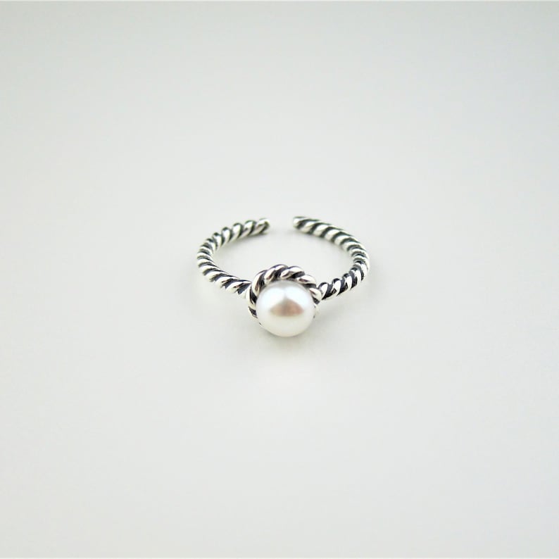 Sterling Silver White Pearl Twist Ring