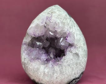 Amethyst Quartz Geode Crystal Egg: Polished Agate Stone Formation