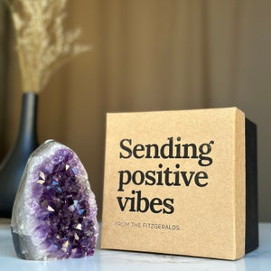 Envío de regalo de vibraciones positivas, racimo de cristal de geoda de amatista, listo para regalar