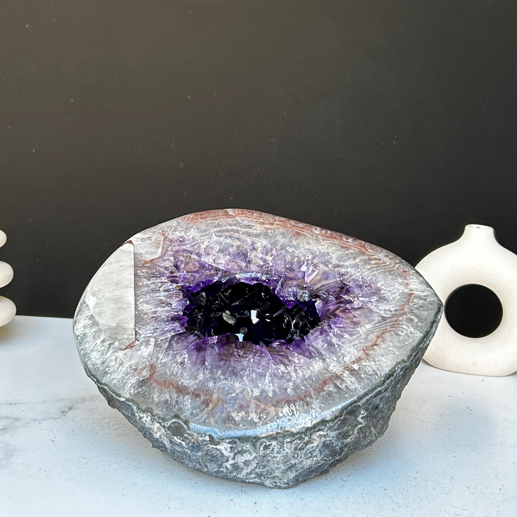メノウ　アメジスト ジオード 大きな結晶 大きなアメジストジオード：瑪瑙と方解石の結晶形成 - Etsy 日本