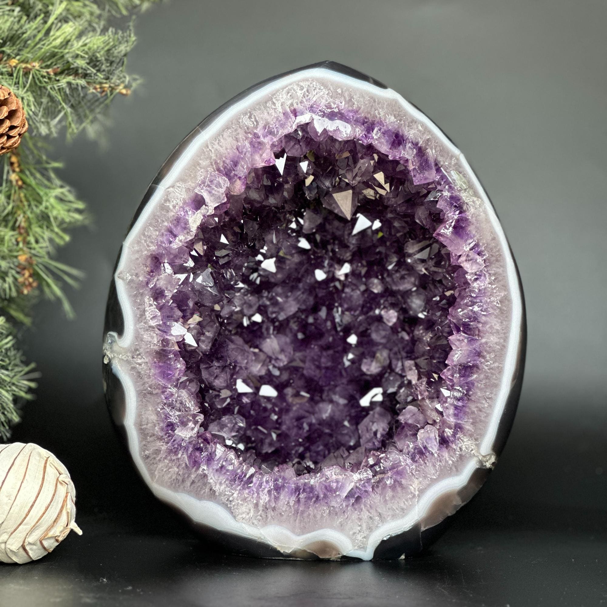 High Quality Amethyst Geode Cave, Natural Amethyst crystal, image size:2000x2000