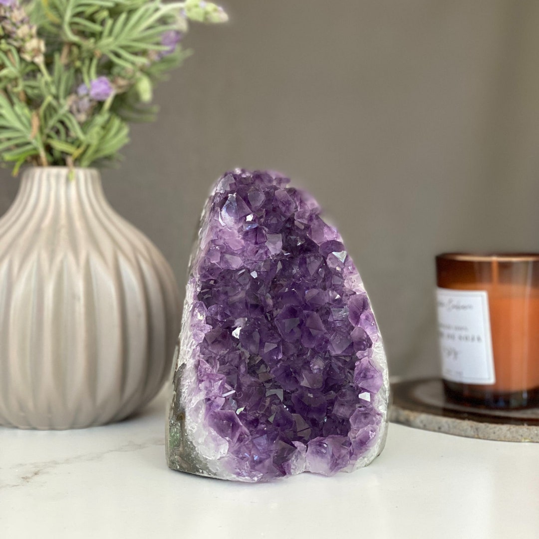 Natural Amethyst Crystal Geode Healing Gemstone for Décor - RGD764 – Gem Avenue Natural Amethyst Crystal Geode Healing Gemstone for Décor - RGD764 – Gem Avenue
