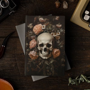 Goth Botanical Skull Aesthetic Hardcover Notizbuch