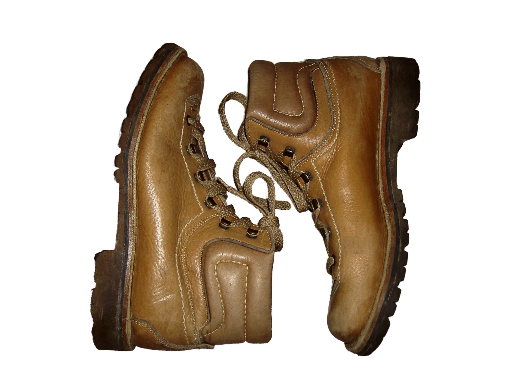 Vintage Raichle Tan Leather Hiking Camping Walking Boots  display picture 2